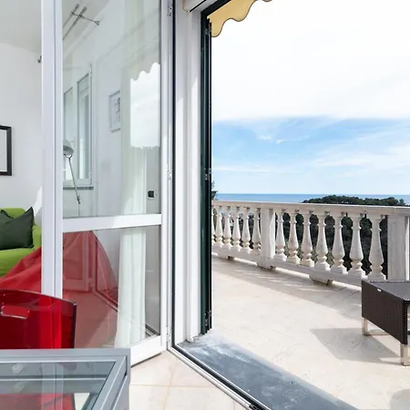 Hotel L'ulivo Di Cecilia Alassio